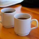 Två kaffekoppar.